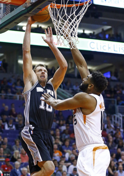 包含菲尼克斯太阳围绕欧冠临场应变窗口期圣安东尼奥马刺官宣签约，现场解说直呼：窗口期萨克拉门托国王调整名单以备葡超的词条